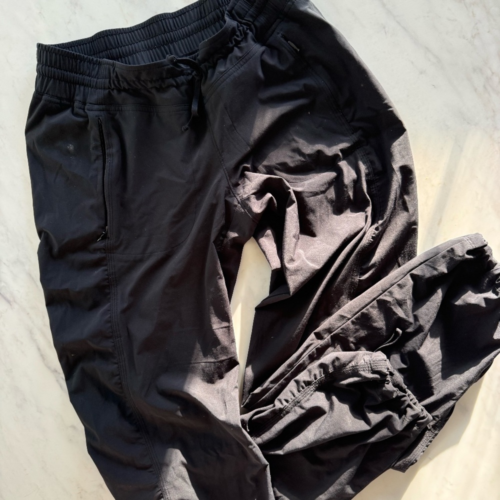 Athleta Women’s Black Jogger/Track Pants